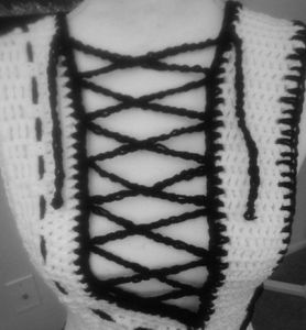 Black & white Kris cross blouse